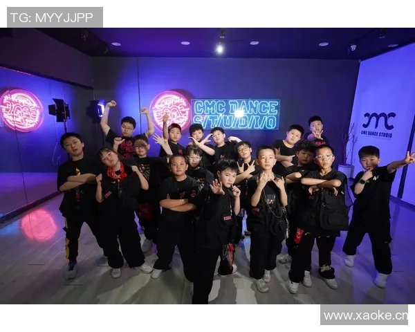 街舞文化的碰撞与融合西安街舞队快攻背后的故事与技巧揭秘 街舞文化的碰撞与融合西安街舞队快攻背后的故事与技巧揭秘